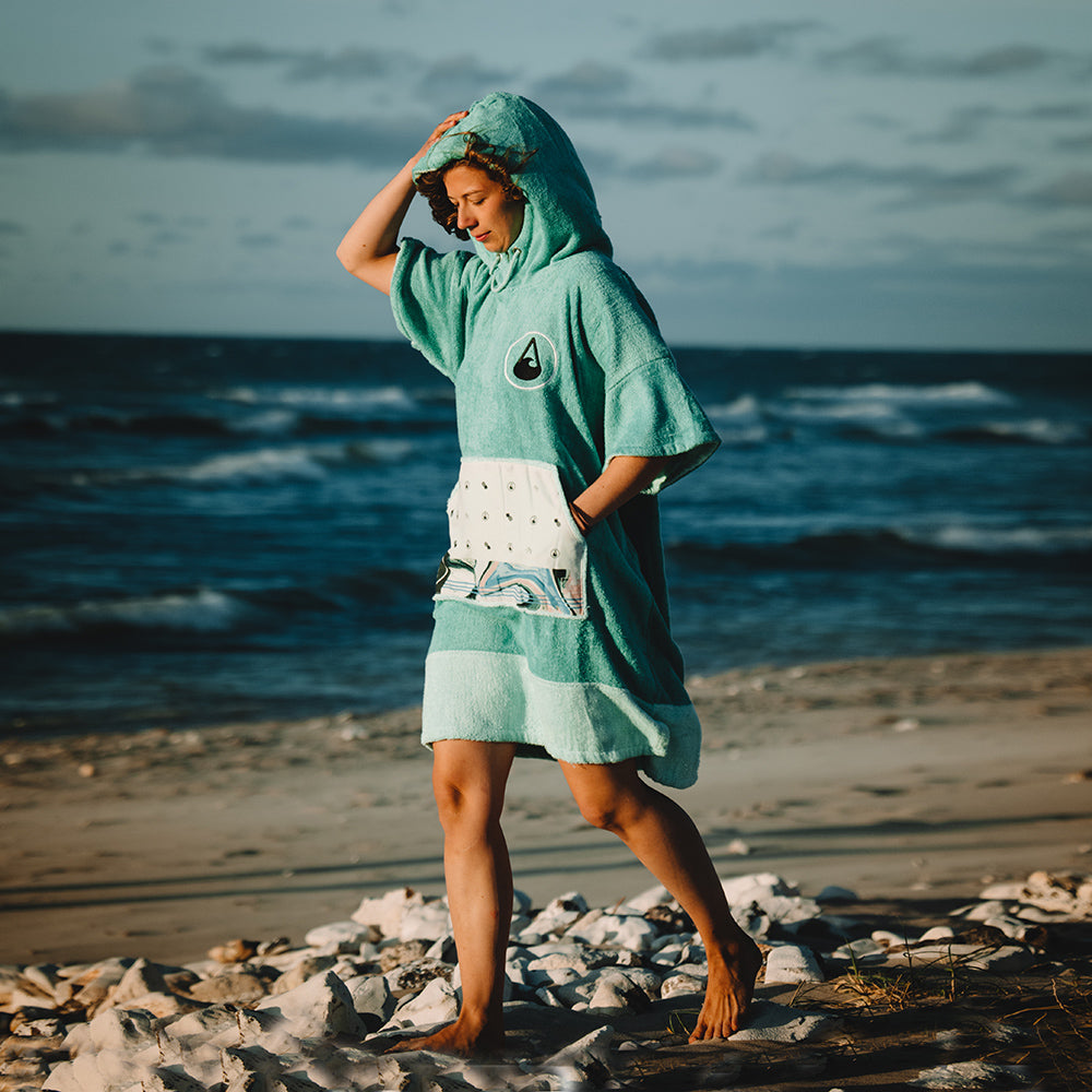 Wave Style Poncho LIZ
