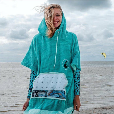 Wave Style Poncho LIZ